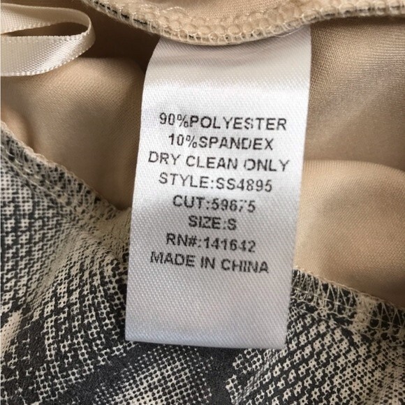 She + Sky Python Reptile Print Skinny Pants Cream Gray Black Side Zip Small - Picture 10 of 12